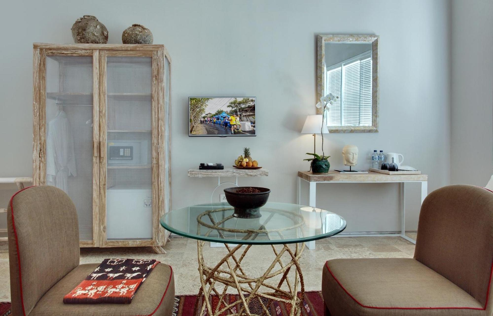 Room & Vespa 4 Семиньяк Экстерьер фото
