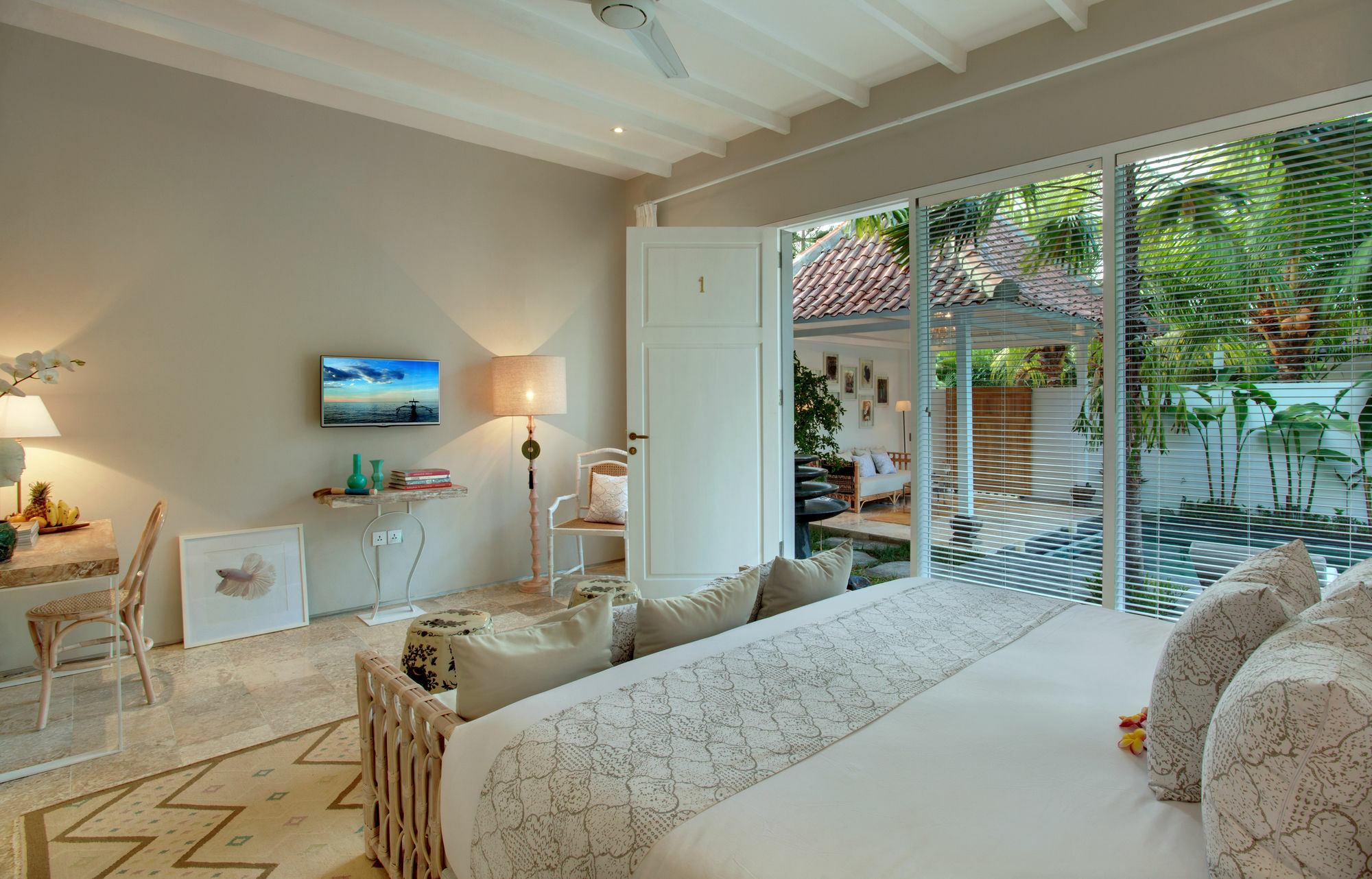 Room & Vespa 4 Семиньяк Экстерьер фото